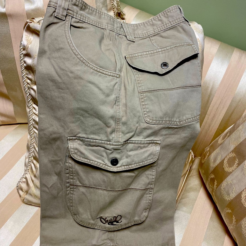 Mens Khaki Cargo pants. This shorts are just like new. Just been Laundered